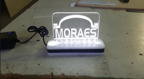 Letras Caixa em Acrílicos